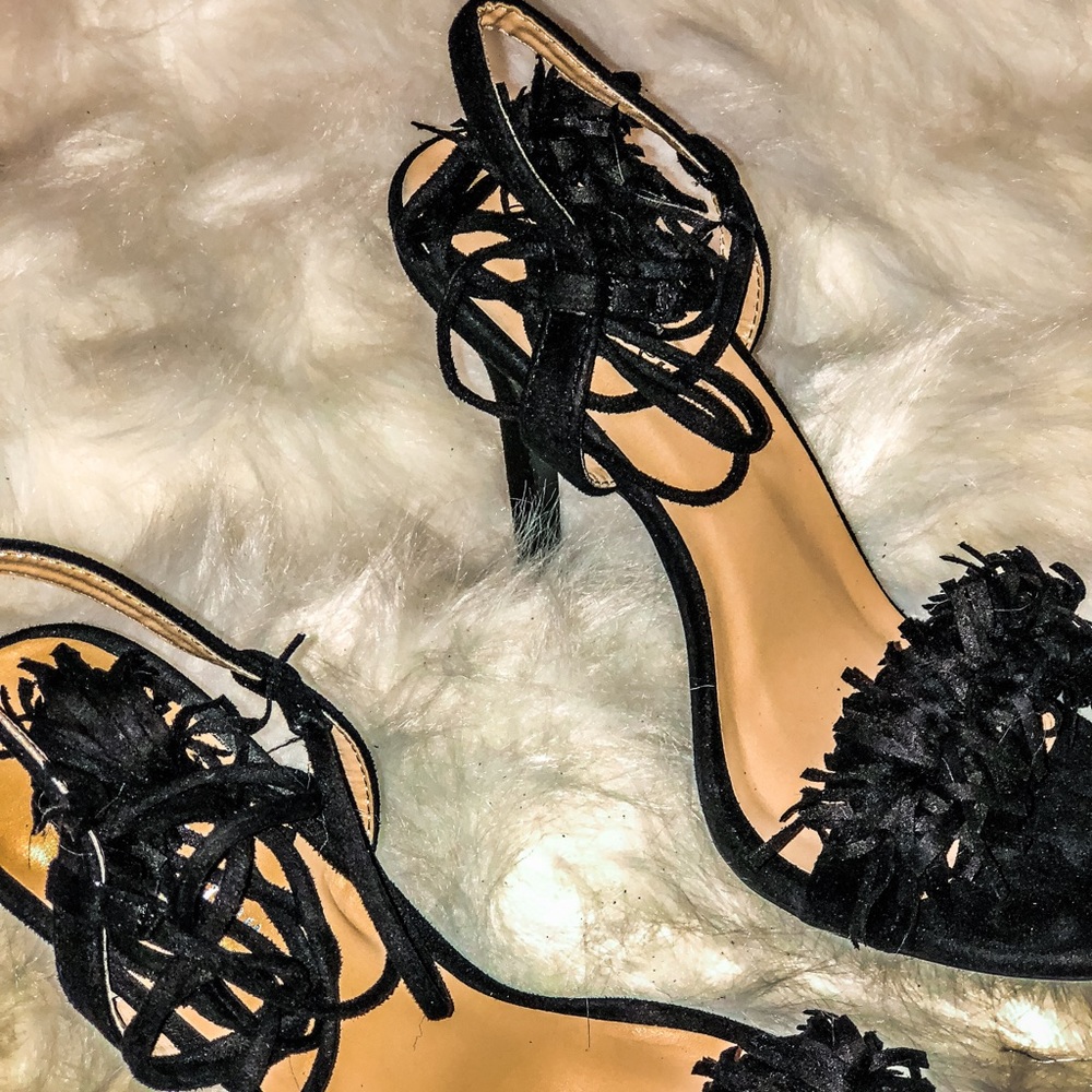 Heels - Picture 3 of 7